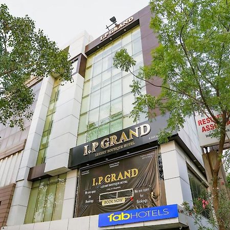 Fabhotel Grand Stay Nueva Delhi Exterior foto