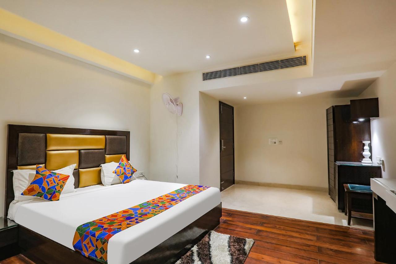 Fabhotel Grand Stay Nueva Delhi Exterior foto