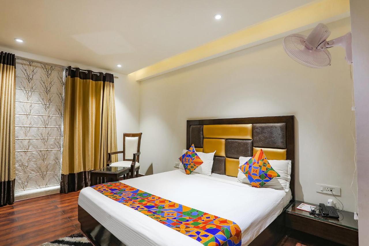 Fabhotel Grand Stay Nueva Delhi Exterior foto