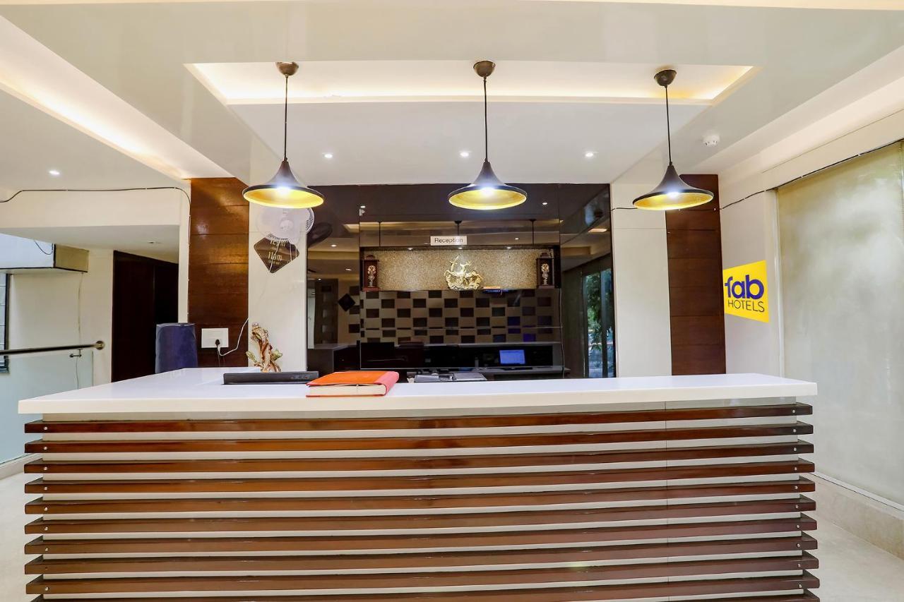 Fabhotel Grand Stay Nueva Delhi Exterior foto