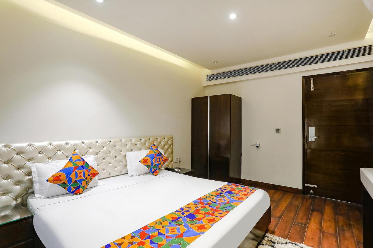 Fabhotel Grand Stay Nueva Delhi Exterior foto